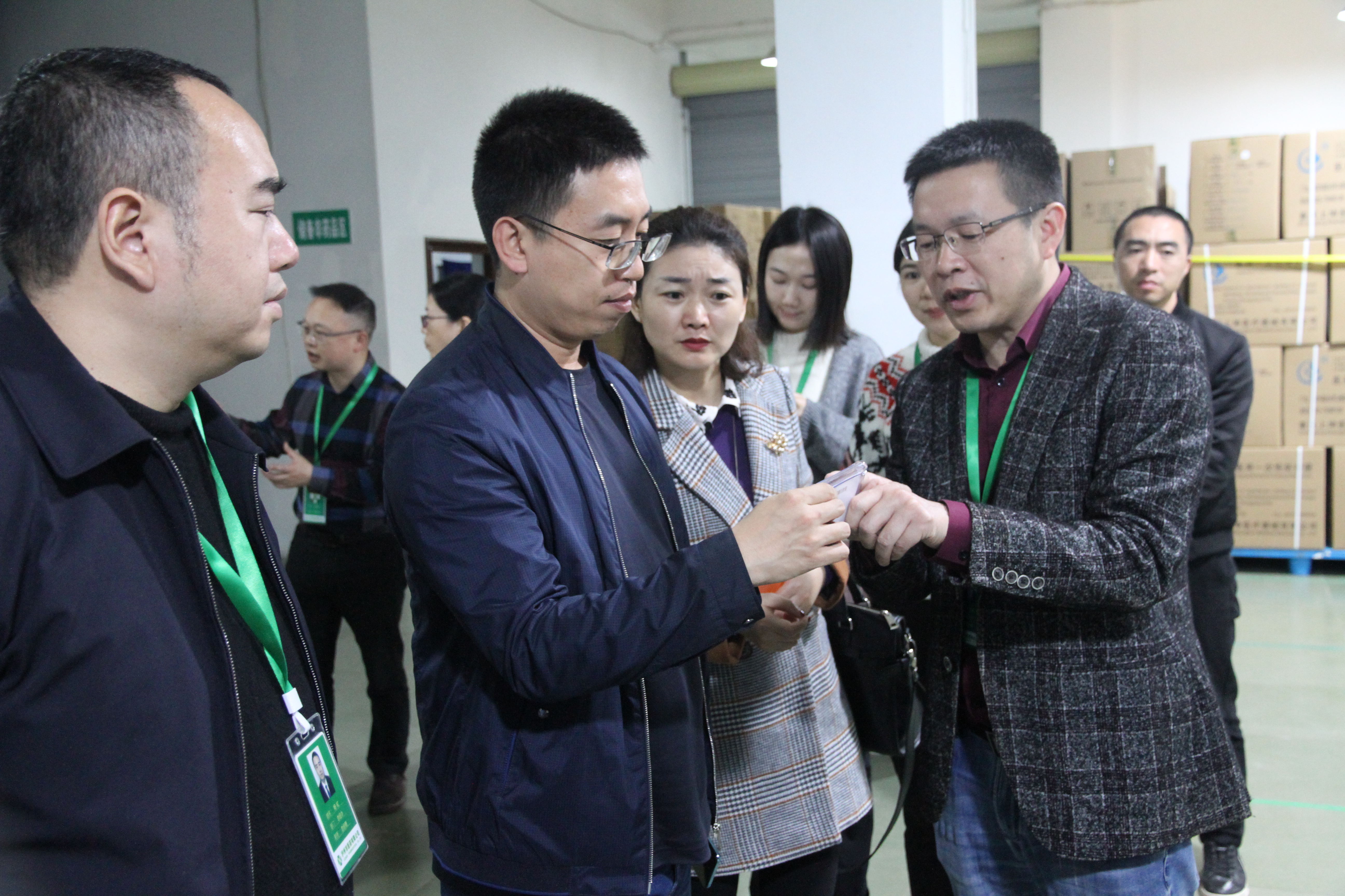 四川省審計(jì)廳電子數(shù)據(jù)處處長王俊調(diào)研瀘州市醫(yī)藥儲(chǔ)備項(xiàng)目推進(jìn)情況